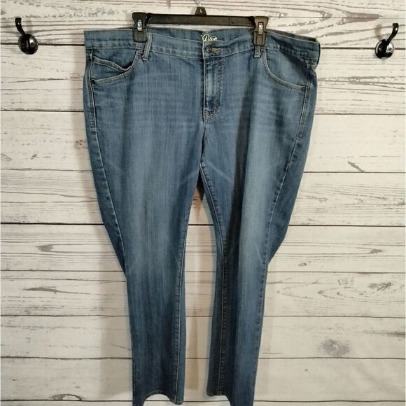 Pre-owned. "Diva ( old Navy) " woman's jeans 👖 - Picture 1 of 7